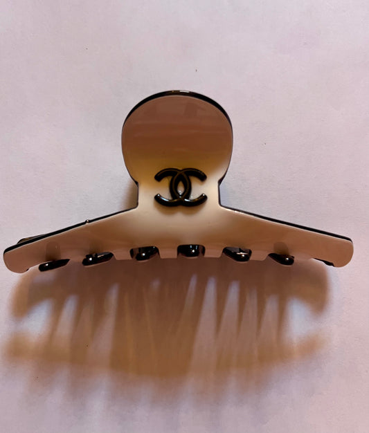 Cream & Black CC Elegant Hair Claw