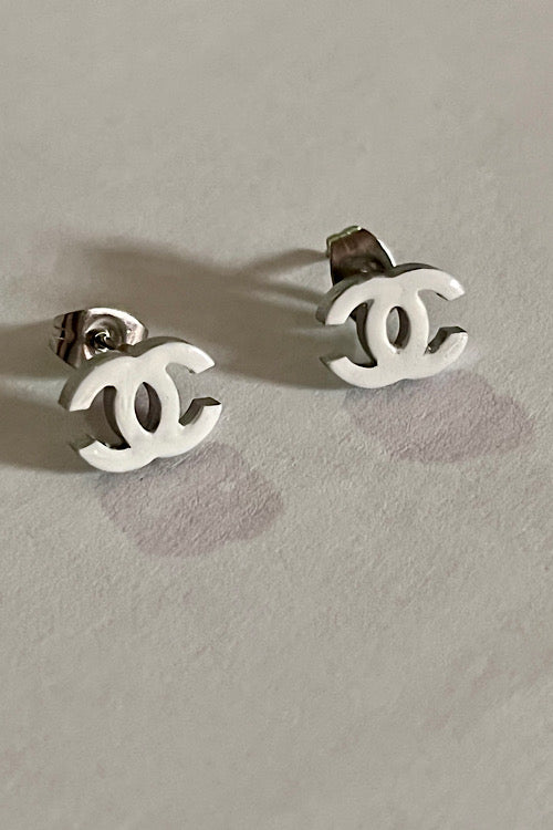 White CC Logo Stud Earrings – Minimalist Chic Fashion Earrings