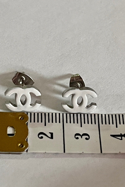 White CC Logo Stud Earrings – Minimalist Chic Fashion Earrings