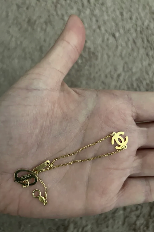 18K 750 Yellow Gold CC Logo Women’s Bracelet, ( Rare)